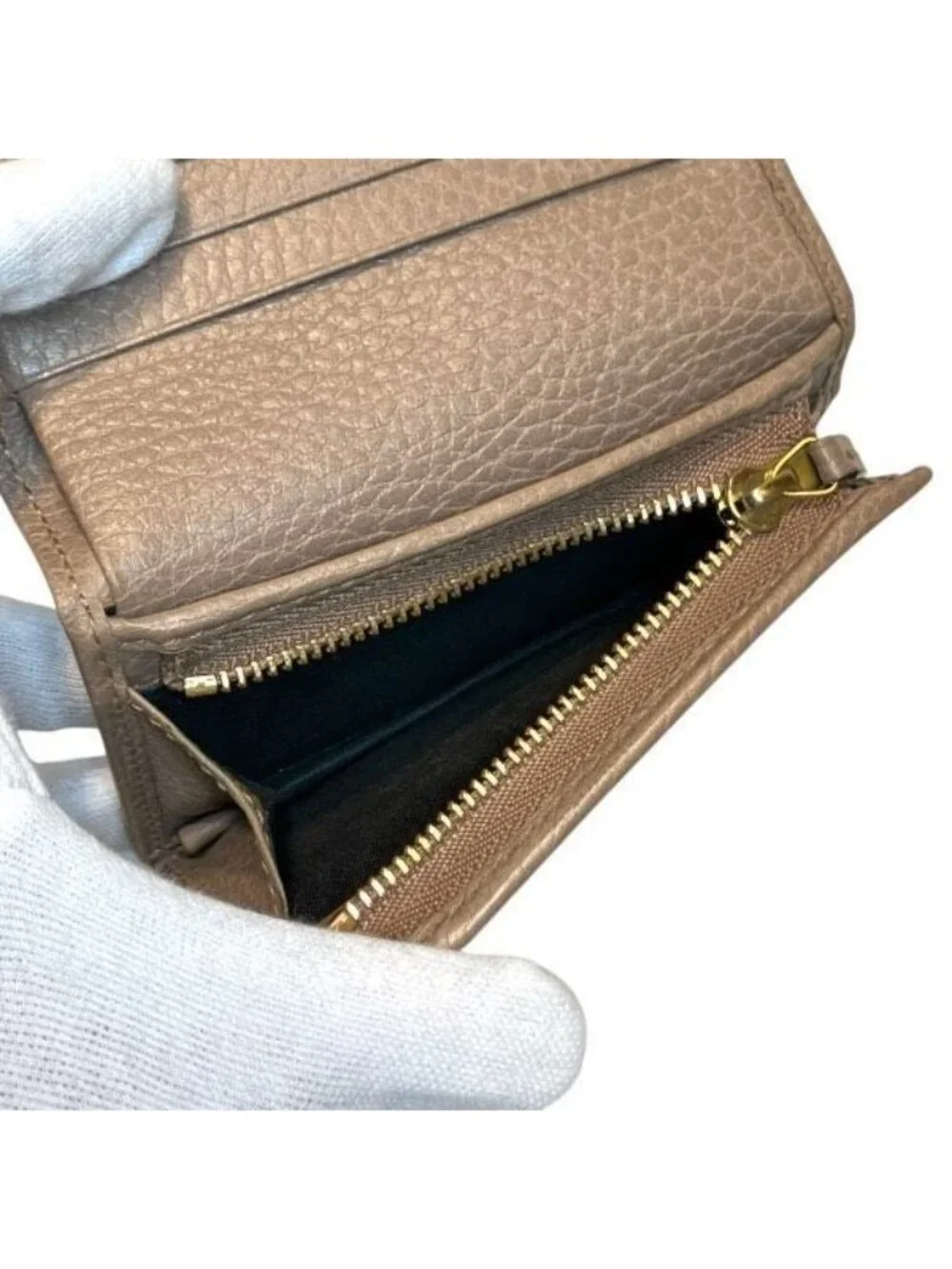 Gucci GG Marmont Beige Leather Bifold Wallet - Picture 5 of 9